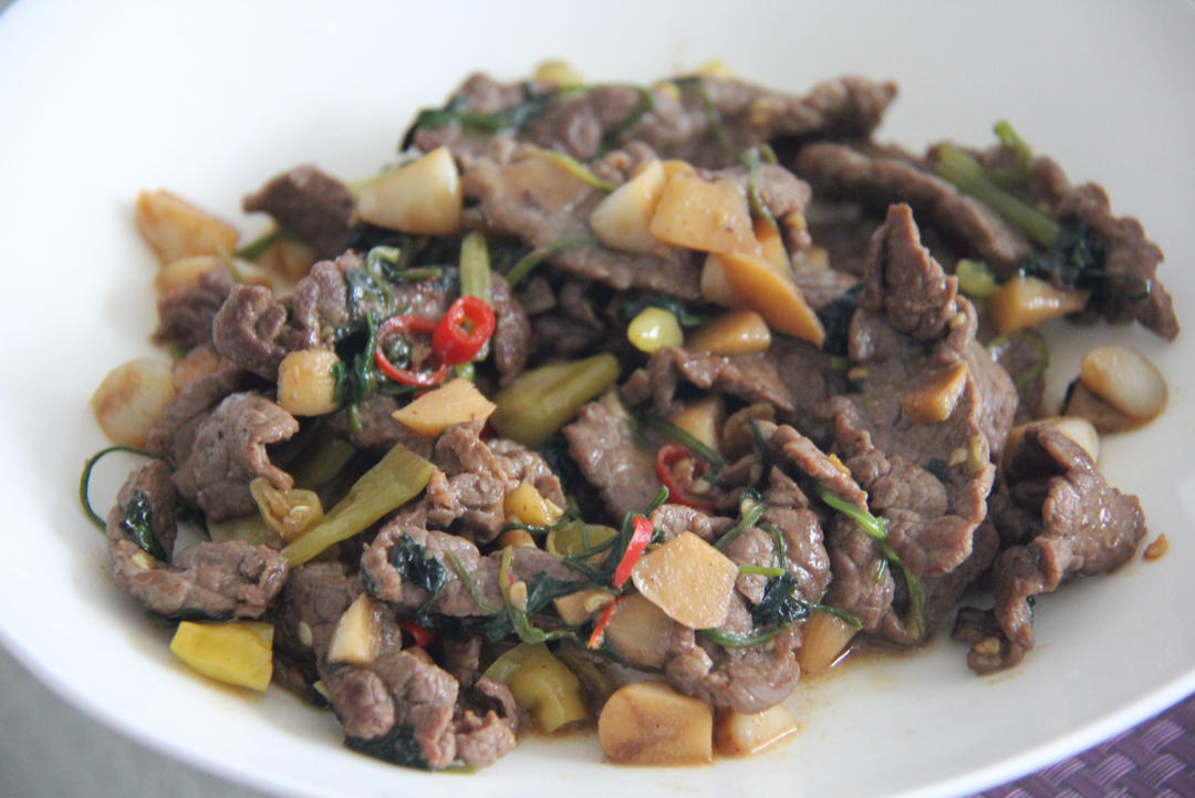 小炒黄牛肉，肉嫩味香！太好吃了简直是米饭杀手！