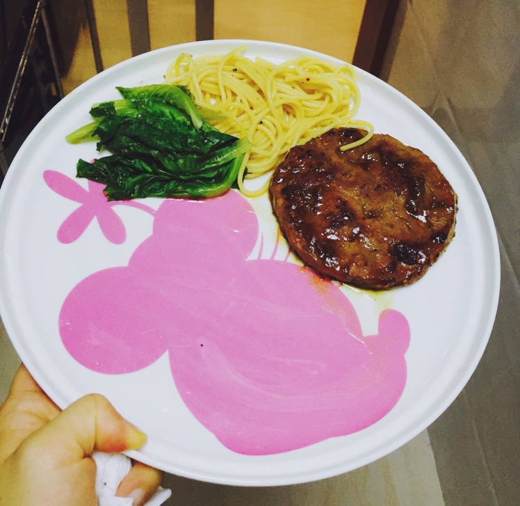 黑椒牛排（配土豆/鸡蛋，意面/蔬菜）
