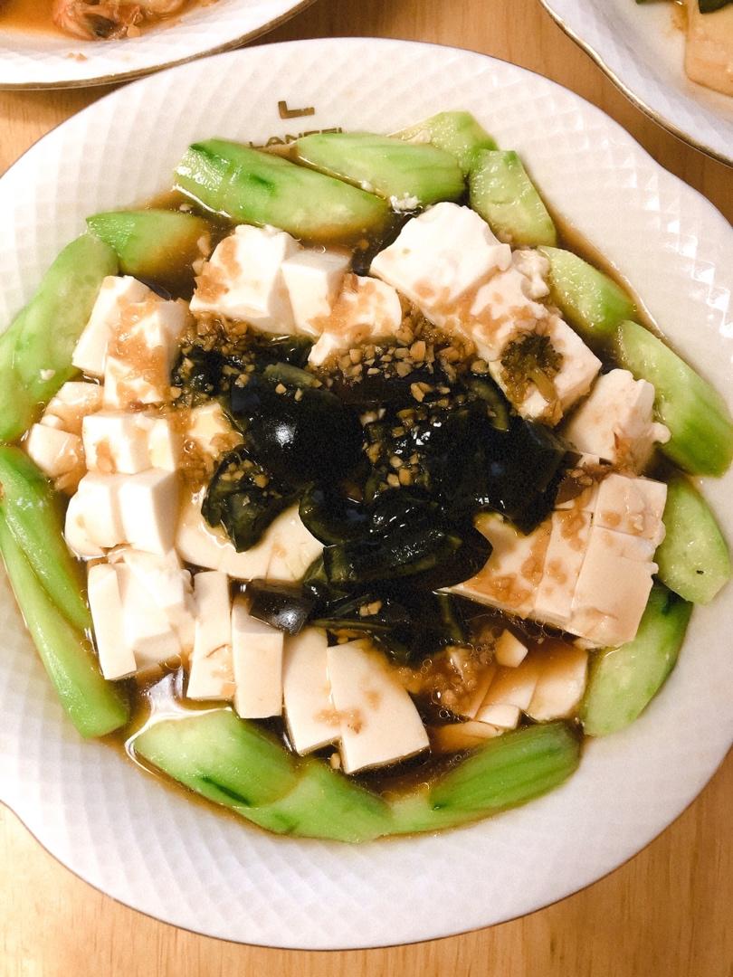 皮蛋拌豆腐