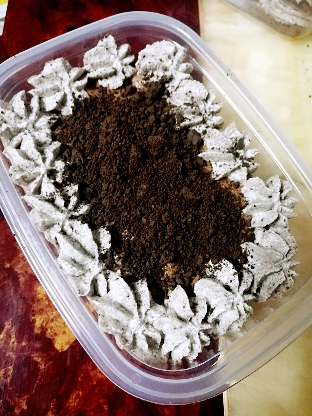 好吃到流泪的奥利奥咸奶油盒子蛋糕
