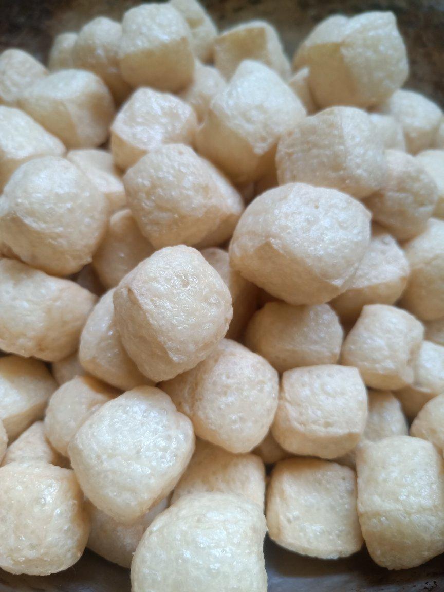 食在友趣做的最容易的家常菜配料之炸豆腐泡和煎豆腐