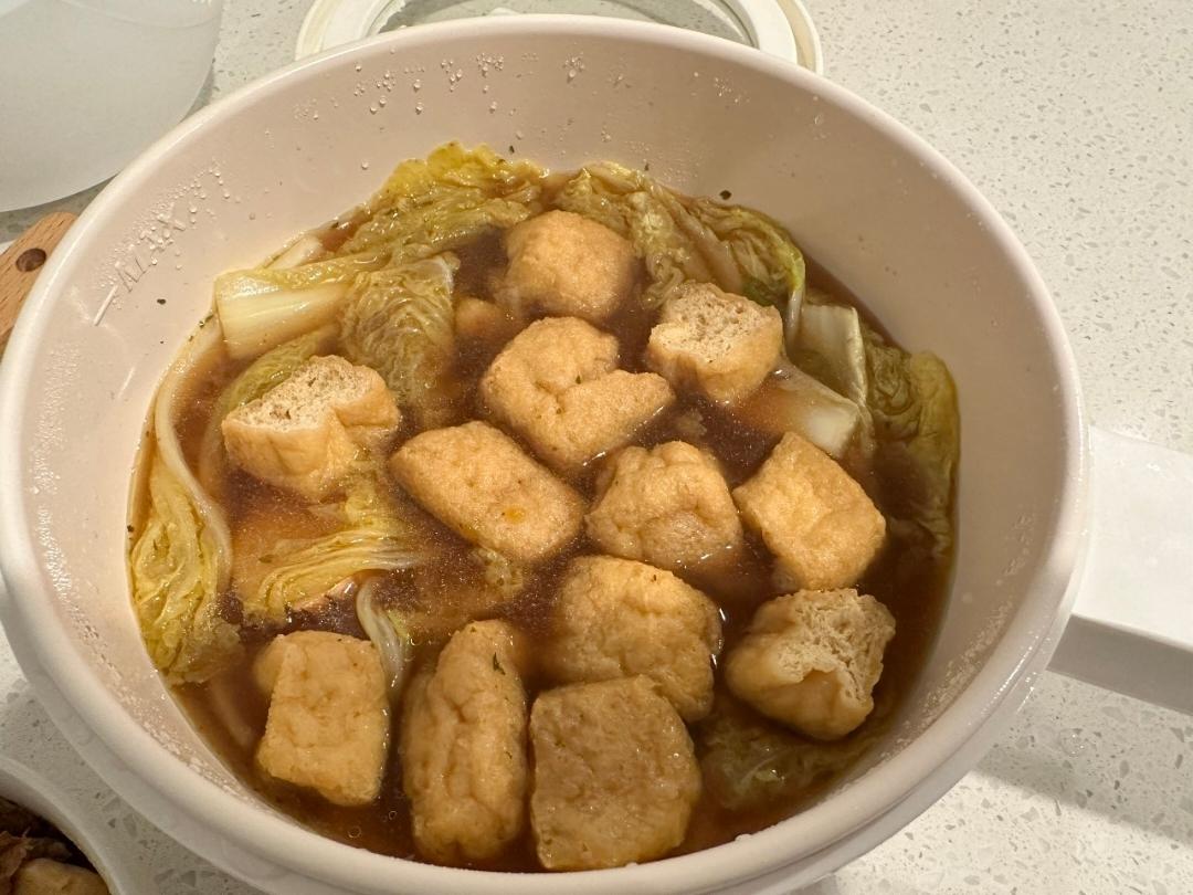 好吃到连汤汁都不剩的白菜焖豆泡，给肉都不换