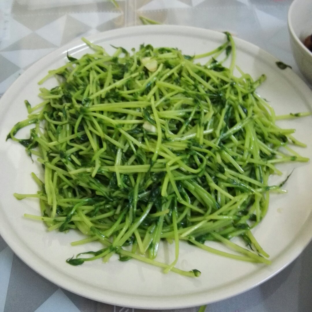 清炒豌豆苗