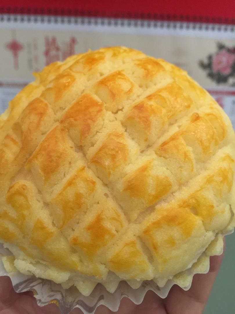 好吃到炸裂的港式菠萝包（附带制作酥皮的小视频）