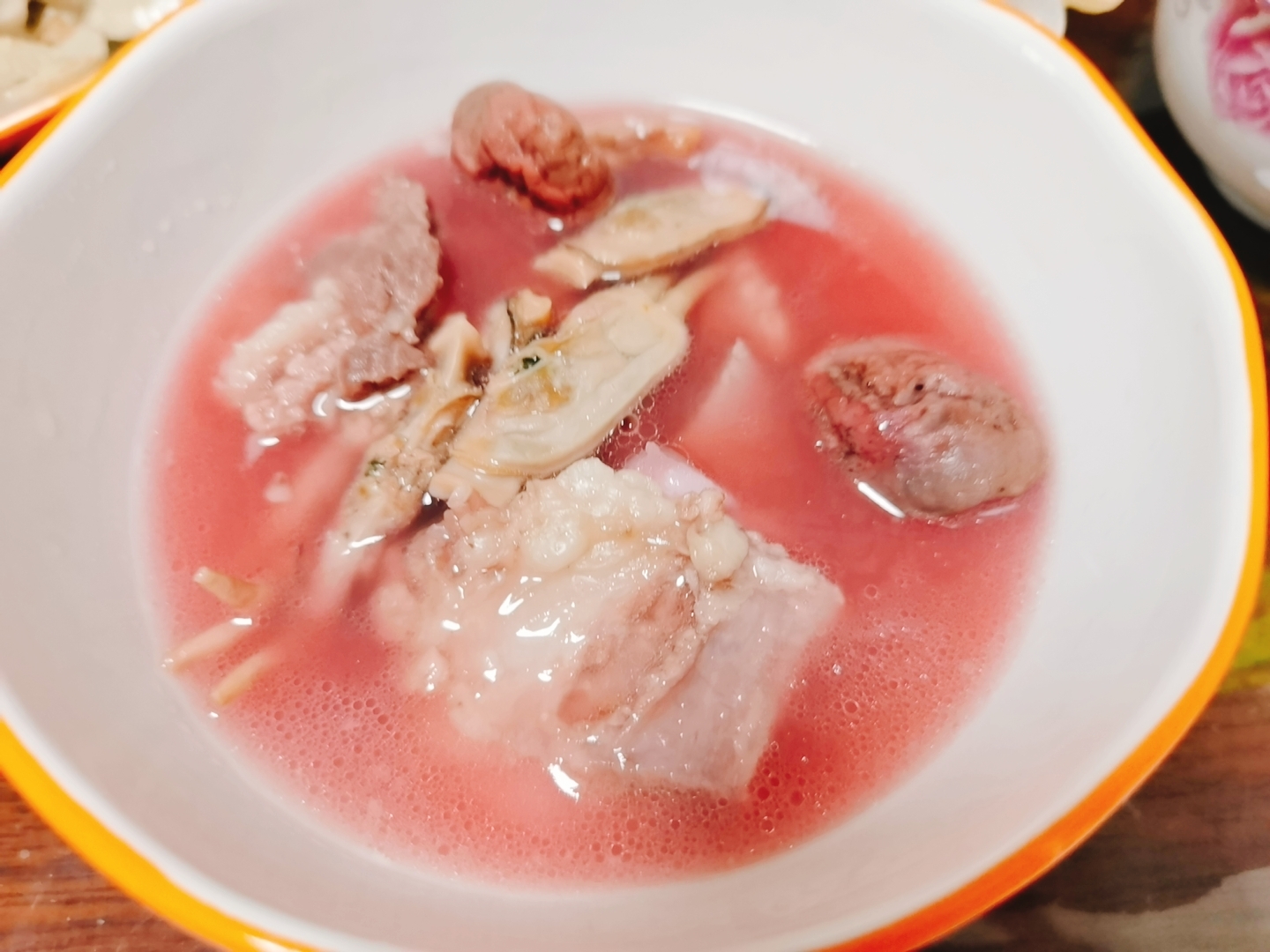 排骨蛏干红菇汤的做法