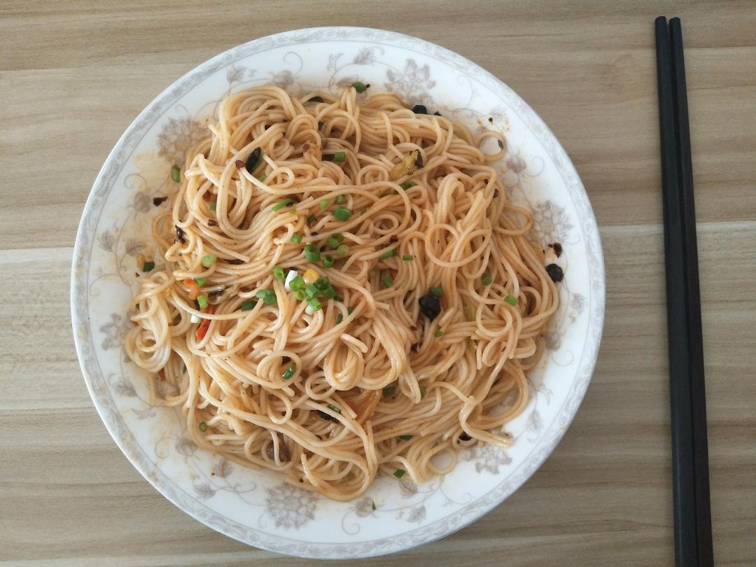 简单好吃的干拌面