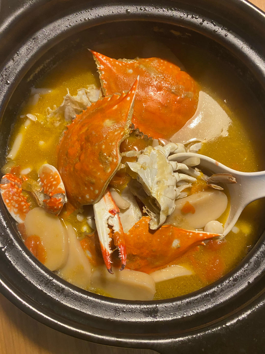 鲜掉眉毛的梭子蟹年糕汤
