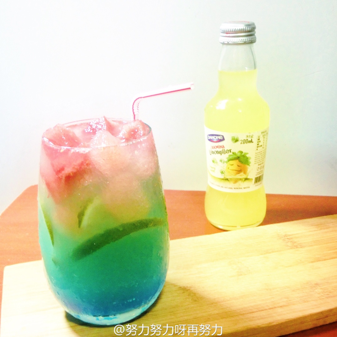 friday726做的食纪蓝色眼泪鸡尾酒