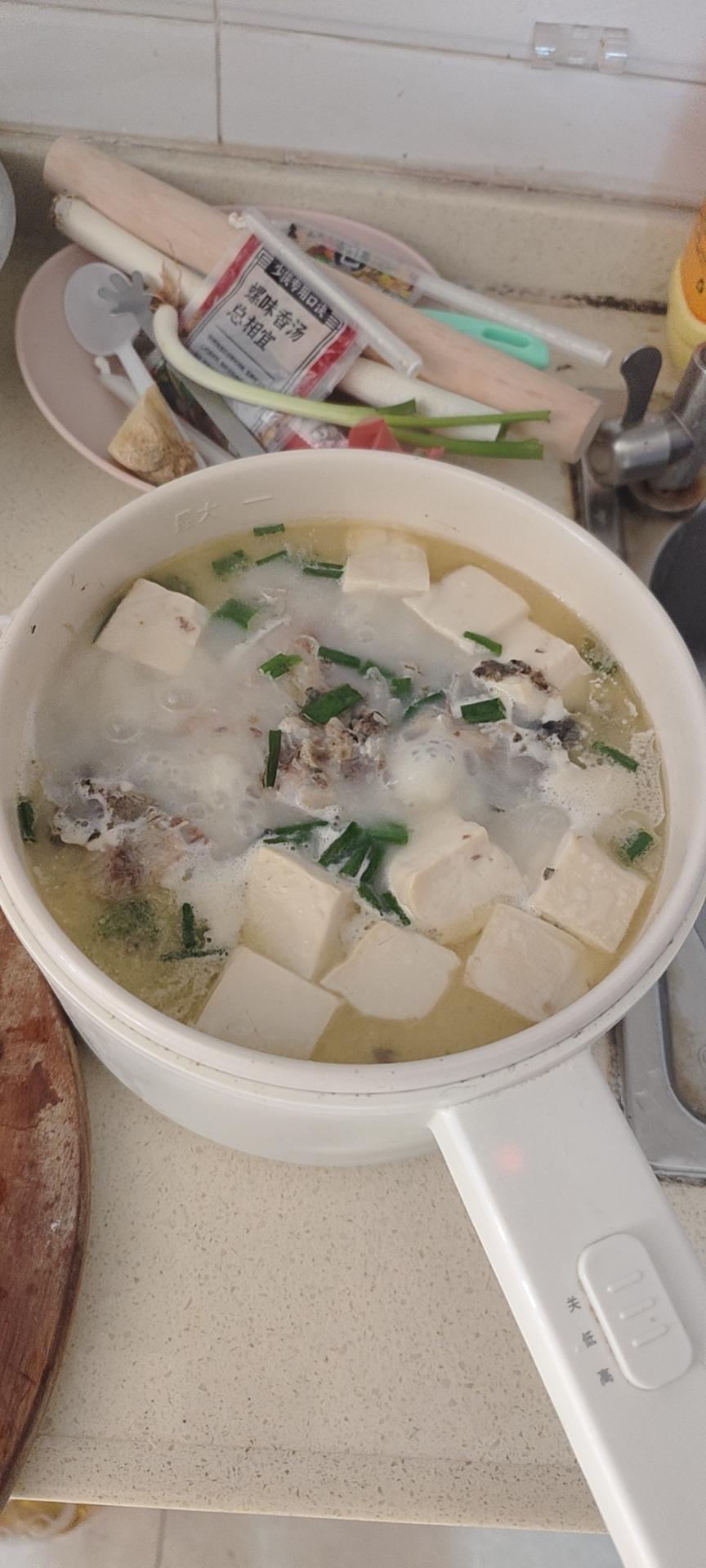 奶白鲫鱼豆腐汤|一条鱼最后的温柔