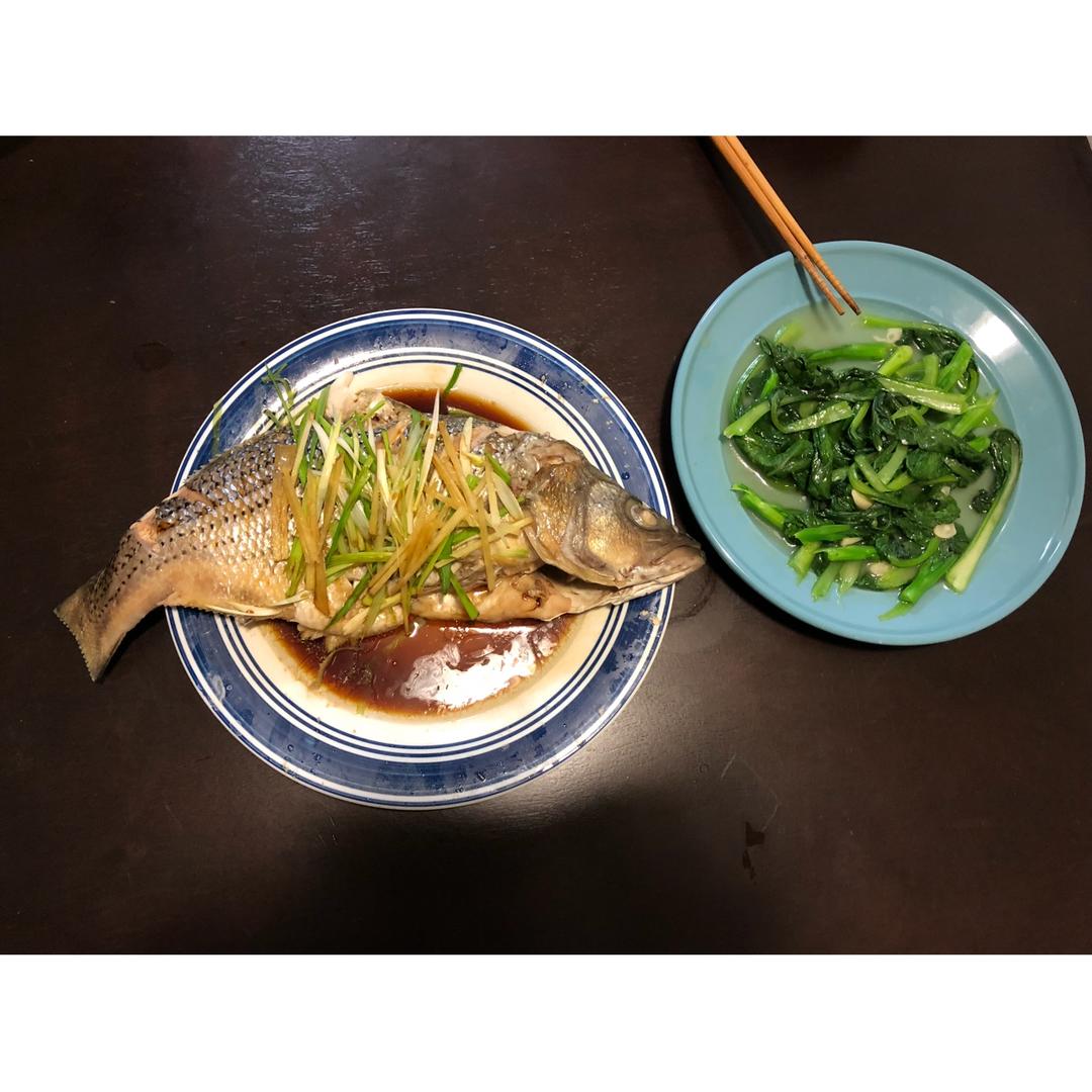 清蒸鲈鱼