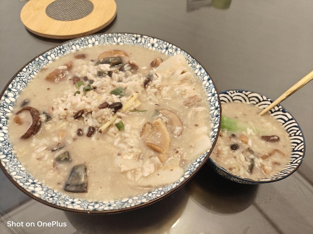 十五分钟快手之香滑皮蛋瘦肉粥(附五分钟电饭煲电压力锅更快捷方法)