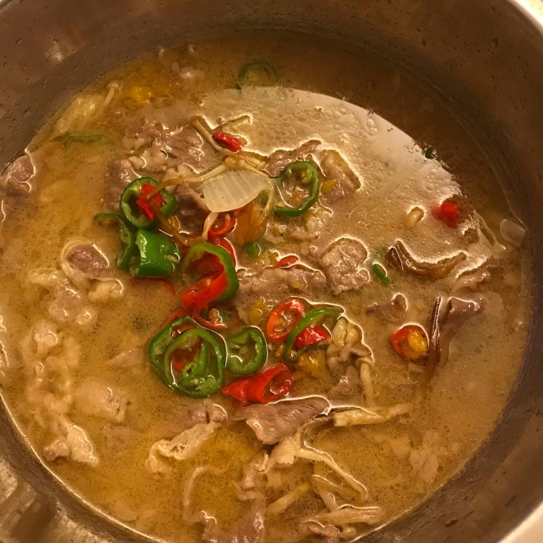 酸汤肥牛