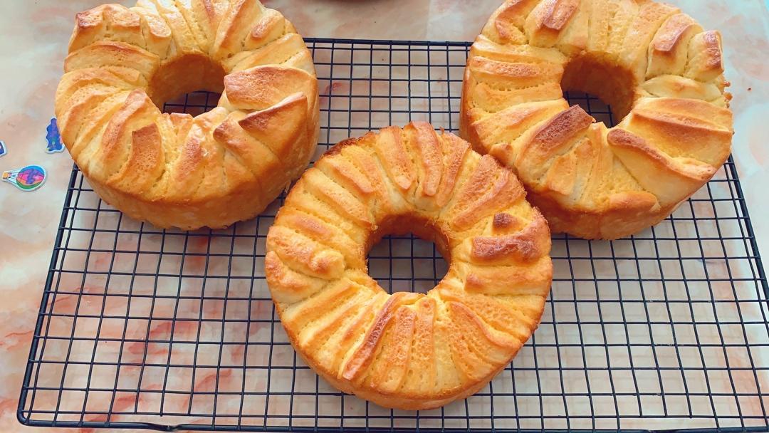 日式香浓炼乳面包