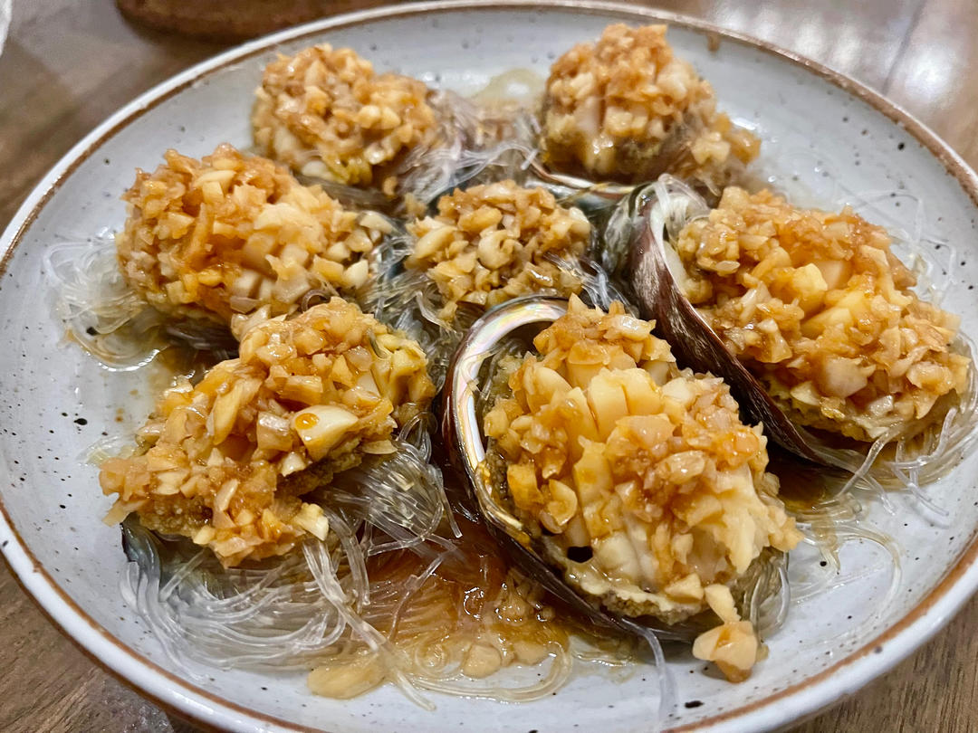 蒜蓉粉丝蒸鲍鱼