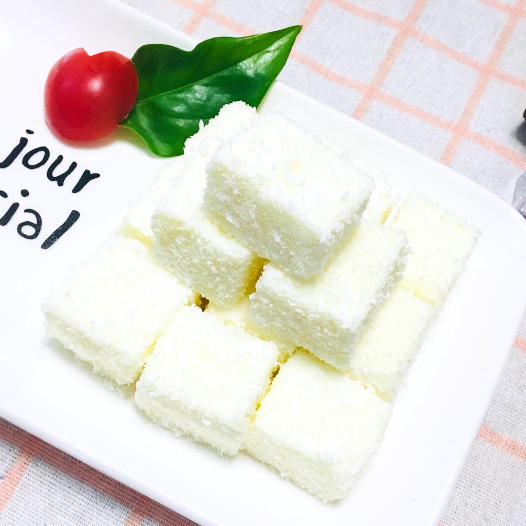 完胜85度C牛奶椰丝小方