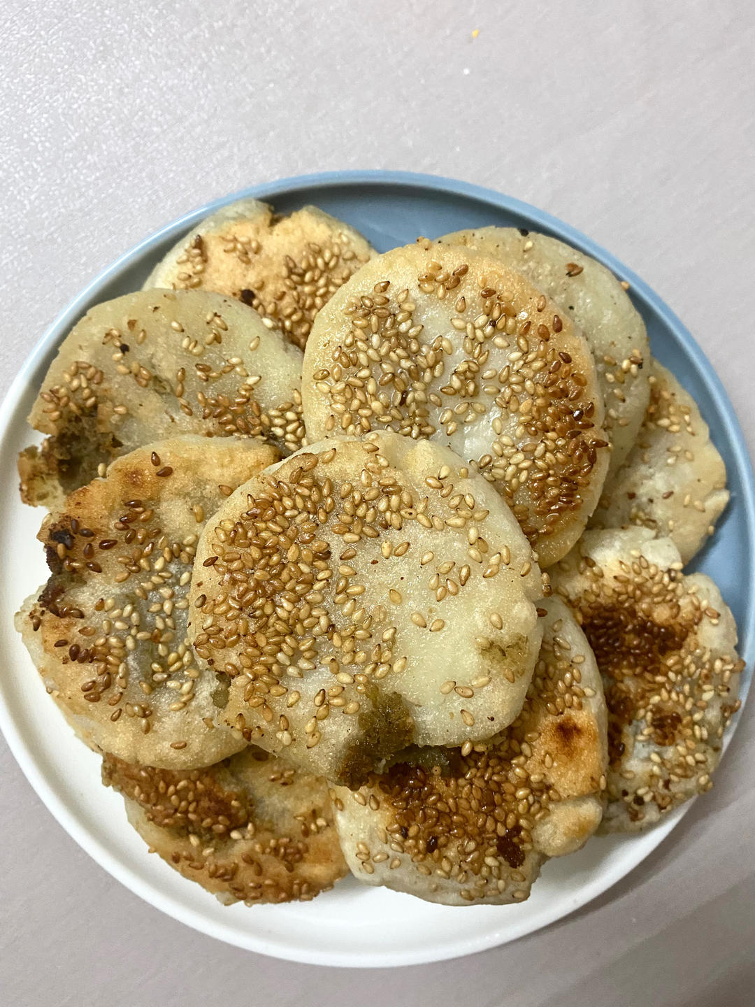 芝麻豆沙糯米饼 新手零失败 快手面食 软糯香甜 附细节视频详解