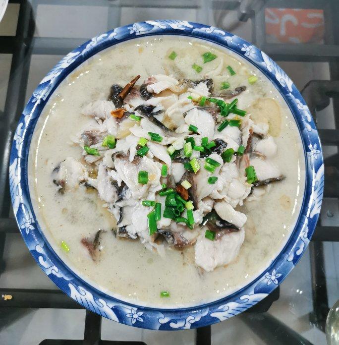 厨师长教你：“酸菜鱼”的传统做法，色香味俱全