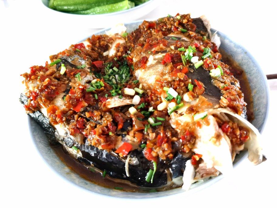 剁椒鱼头，最正宗的做法，8分钟出锅，比饭店好吃一百倍，简单易学，全家都爱吃