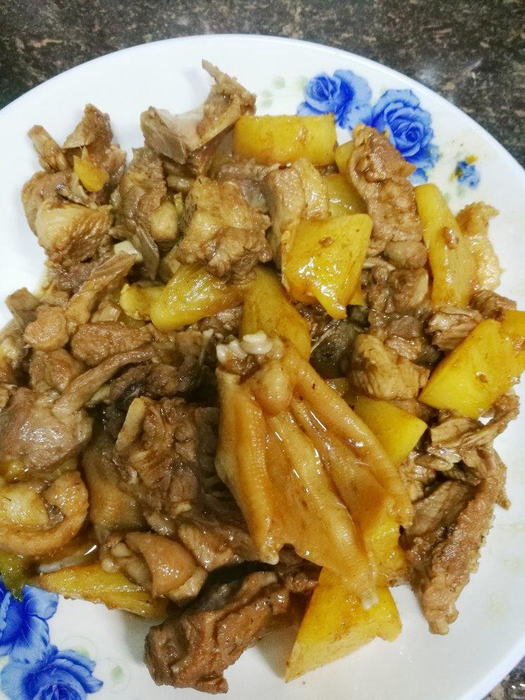 菠萝鸭