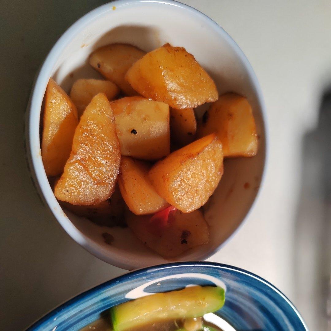 🔥巨下饭，软糯入味！比肉还好吃的红烧土豆