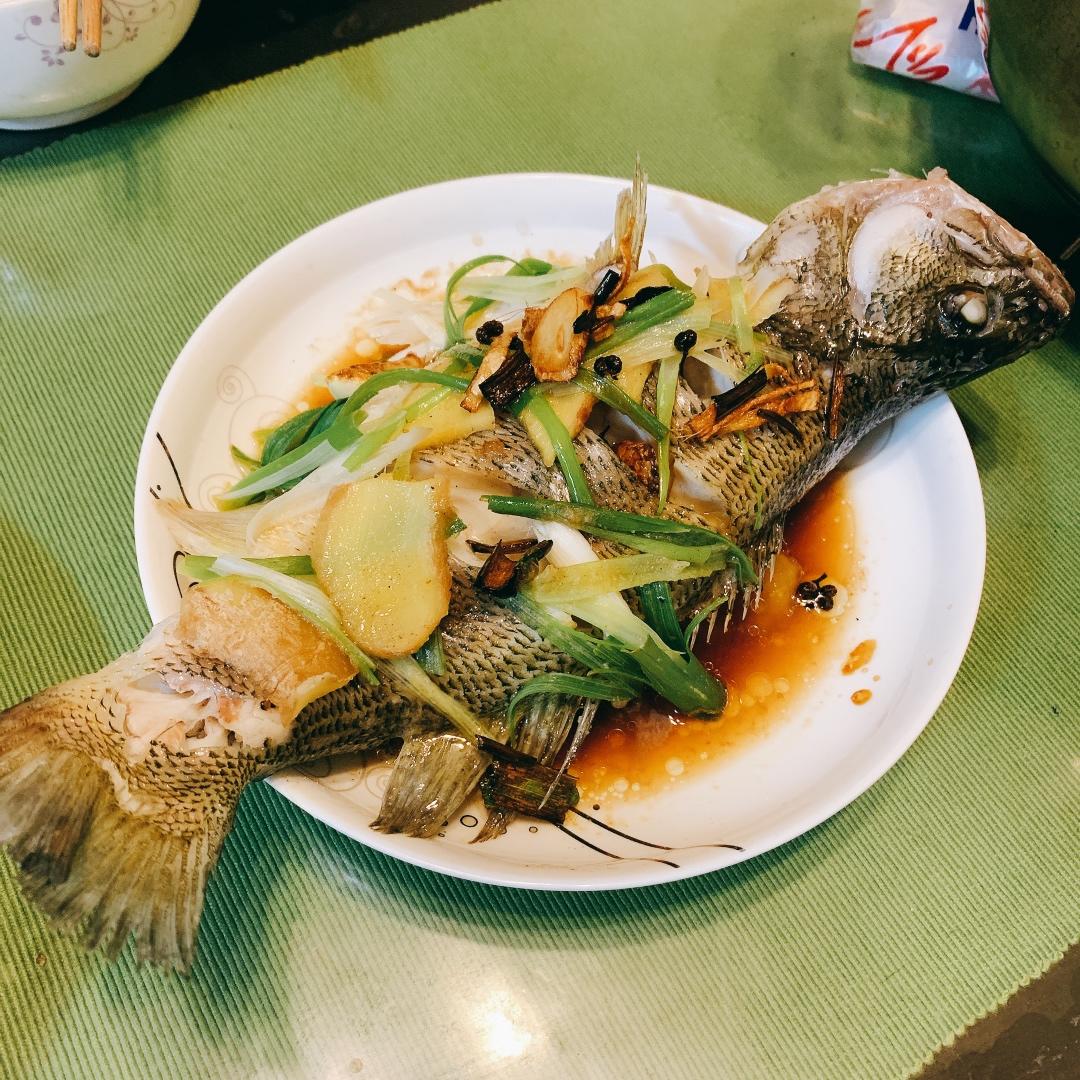 【清蒸鱼】超快速，10分钟搞定，靠它虏获老公的胃