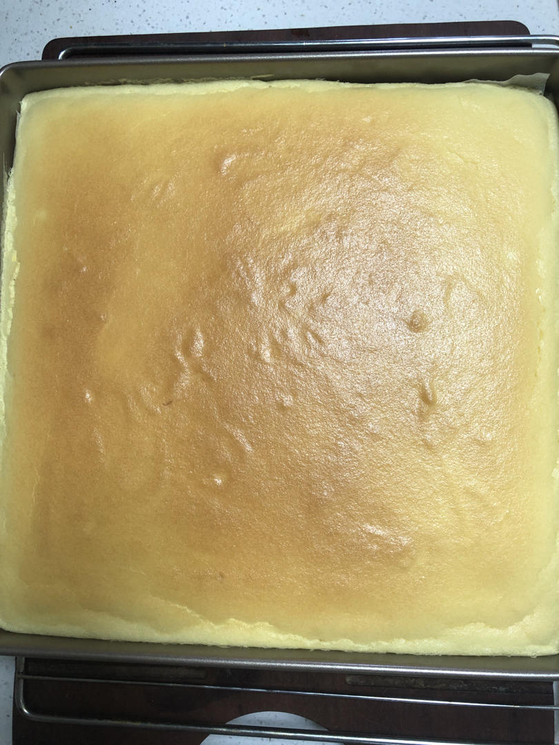 超详细的瑞士卷奶油蛋糕卷原味蛋糕卷的制作方法 饱满不掉皮不开裂（附模具换算方法）