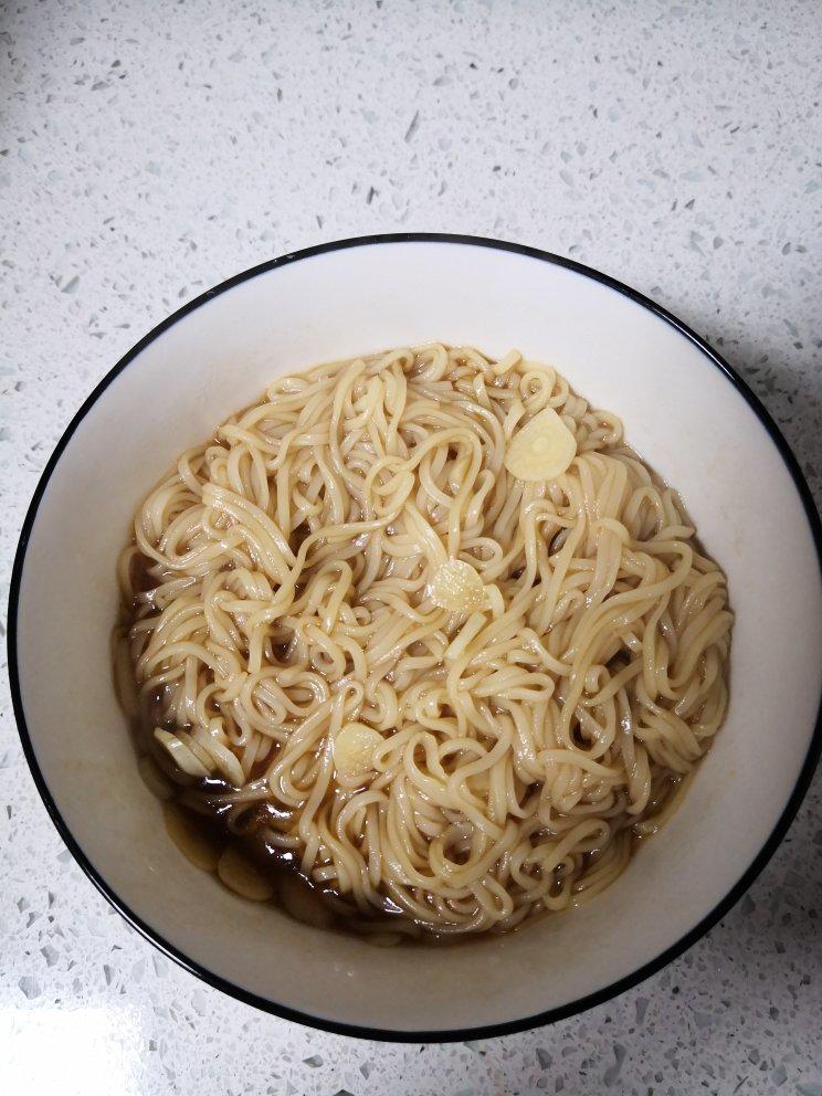 蒜面条