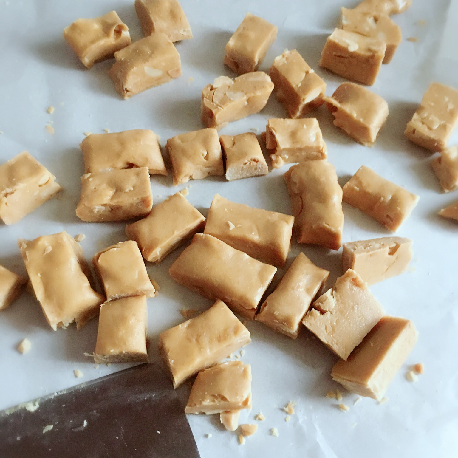 超详细TIPS—自制超美味牛轧糖（熬糖版），秒杀棉花糖版