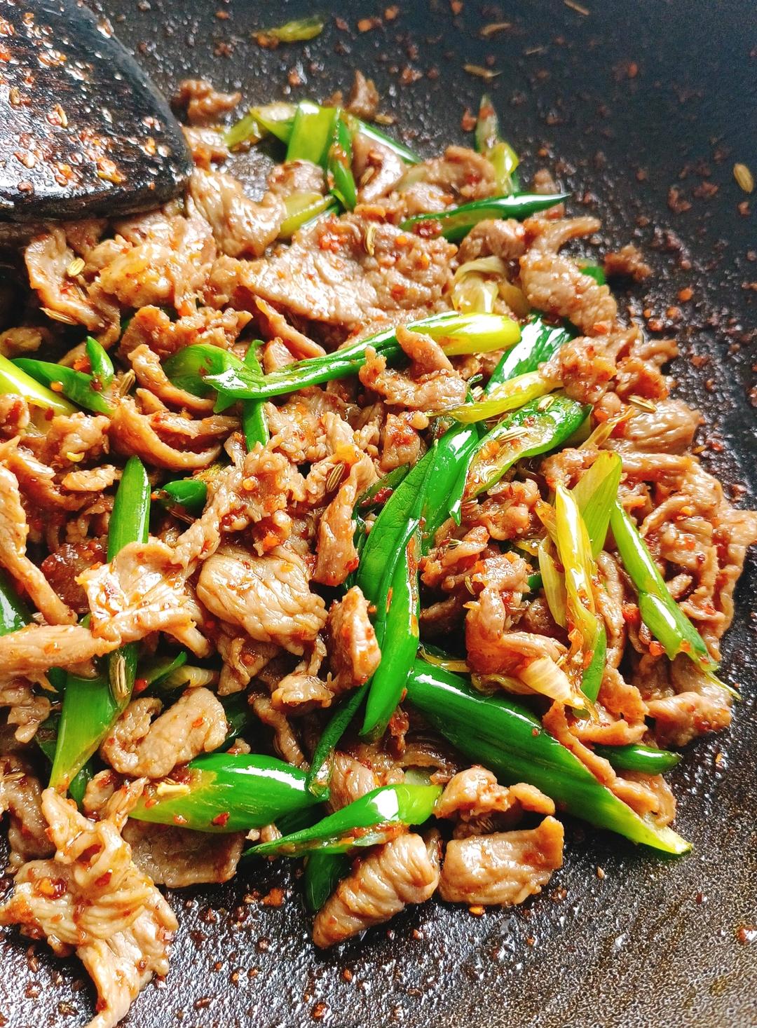 【嗷呜】老北京葱爆羊肉