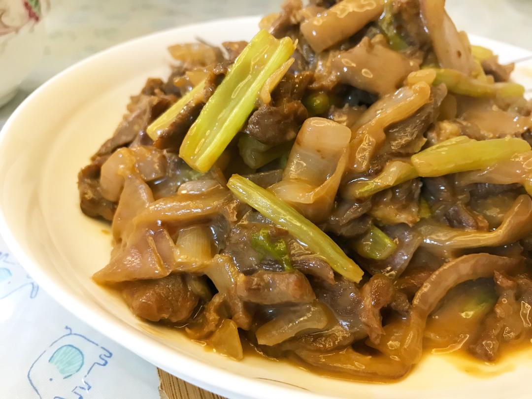 家常·洋葱炒牛肉的做法