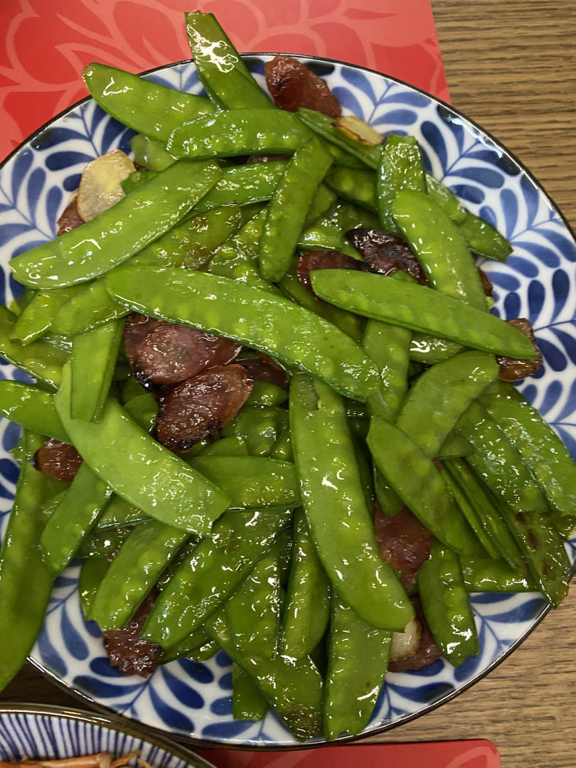 超脆爽的荷兰豆炒香肠