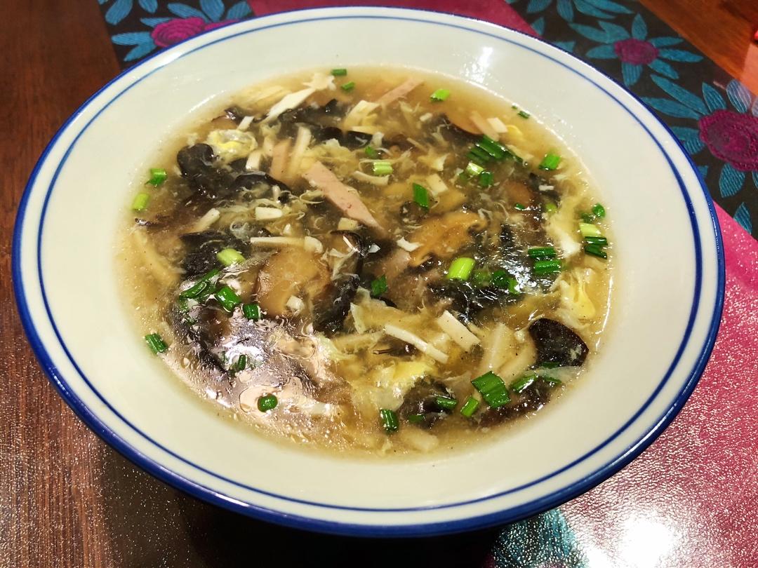 酸辣汤 Spicy & Sour Shredded Pork Soup
