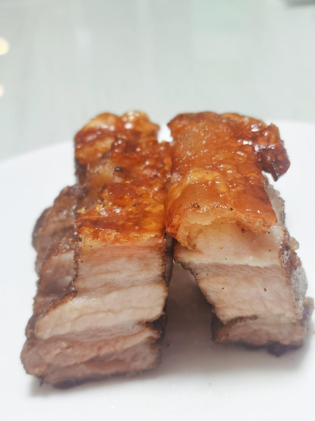 多次失败，越挫越勇终于做出来了广式脆皮烧肉