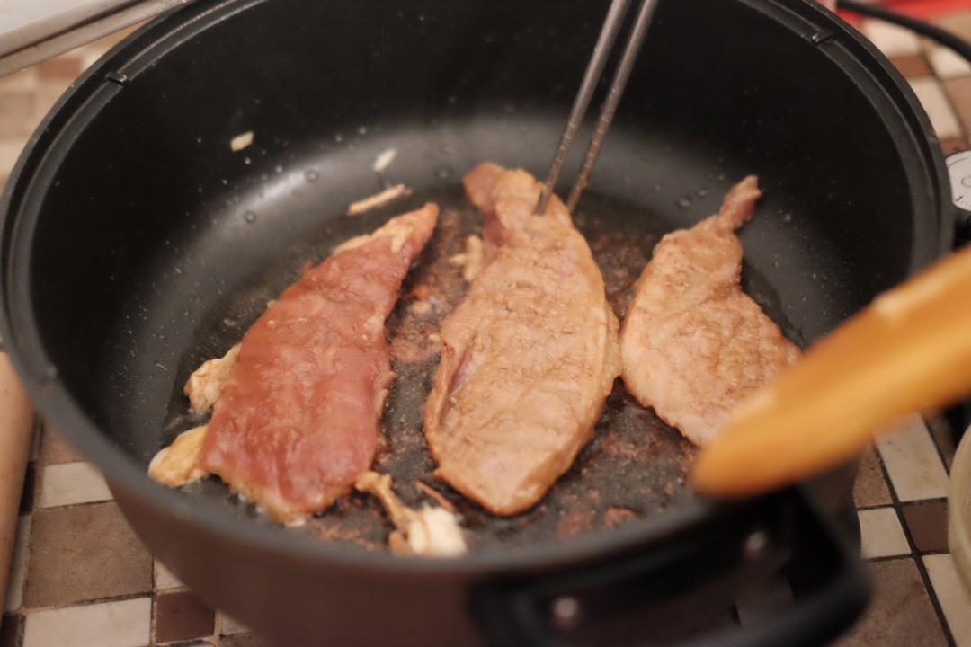 煎猪扒（超简单）和其他的猪扒在这食谱的最下面