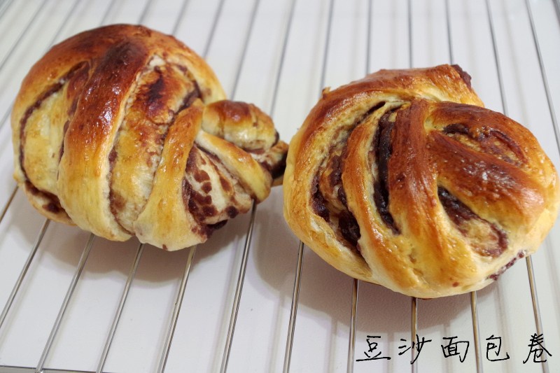 豆沙卷面包