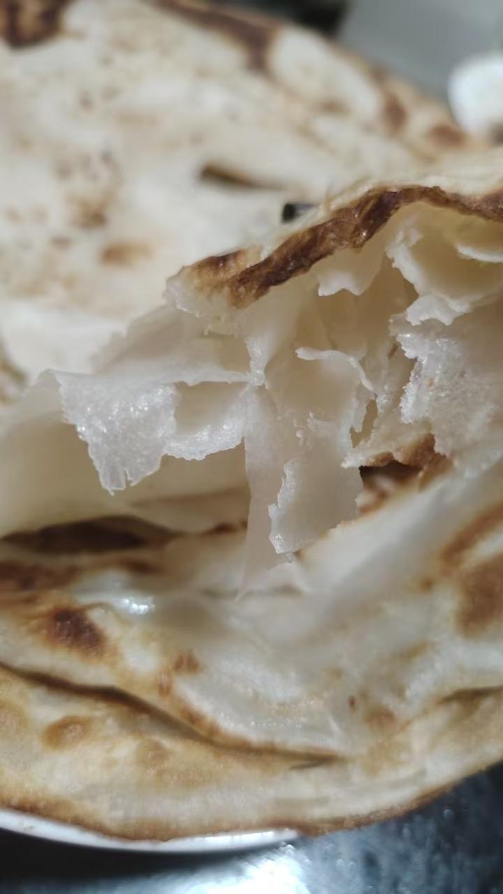 烙饼不硬的小窍门 掌握了你也能看出柔软多层凉了不硬的小油饼