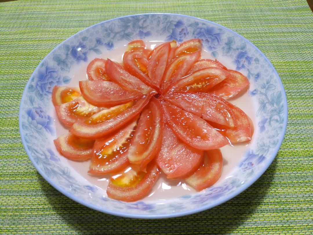 凉拌西红柿