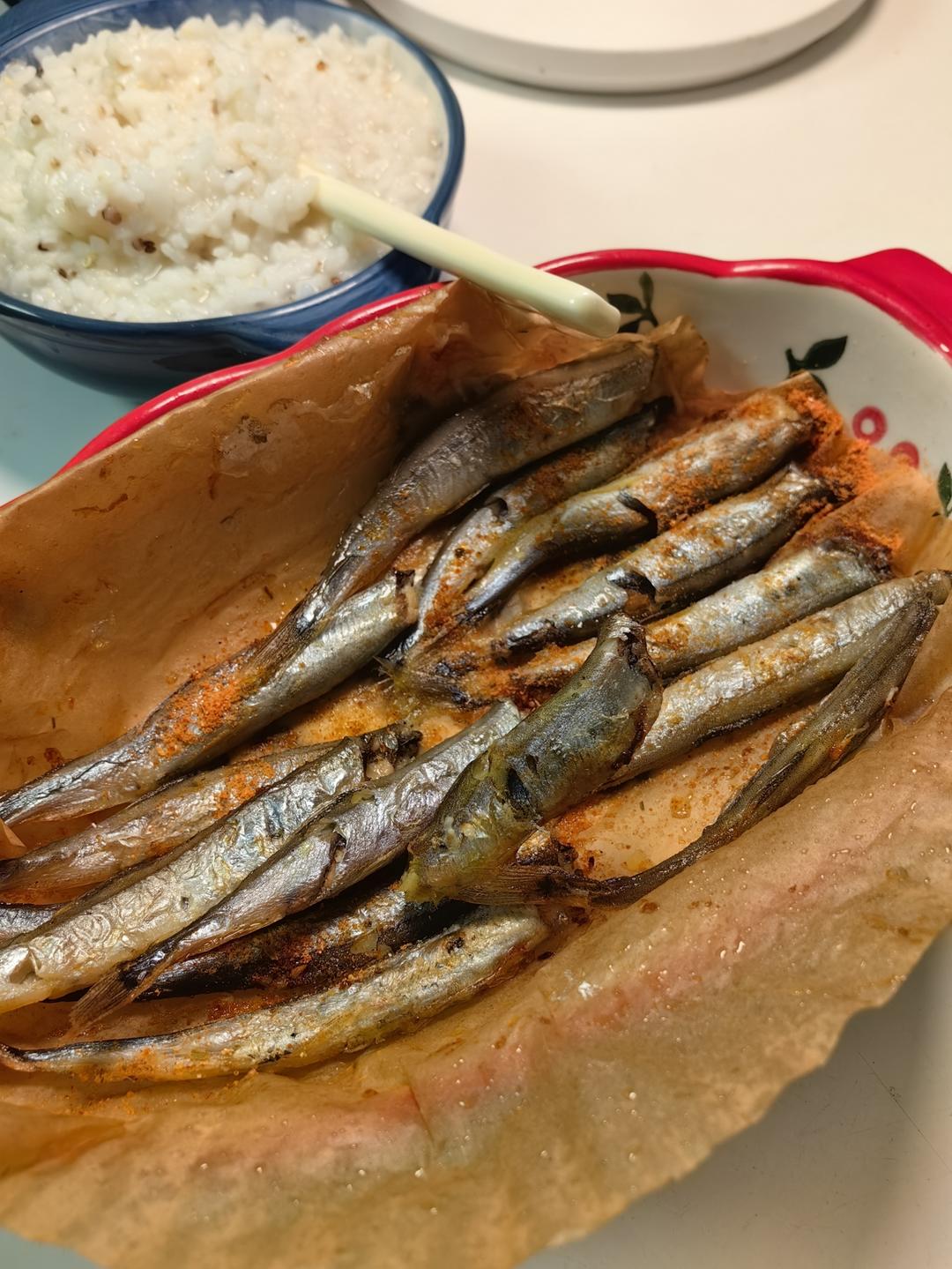 不知道吃什么就做烤箱烤多春鱼