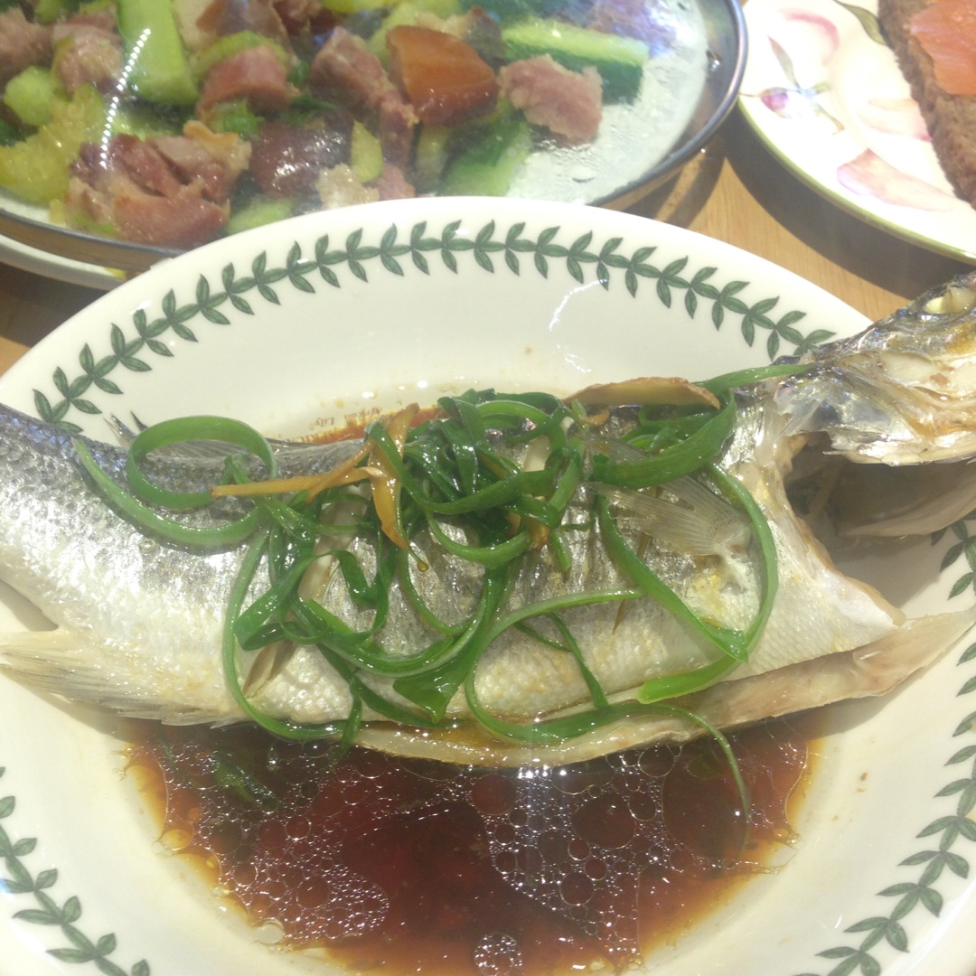 蒸鲈鱼