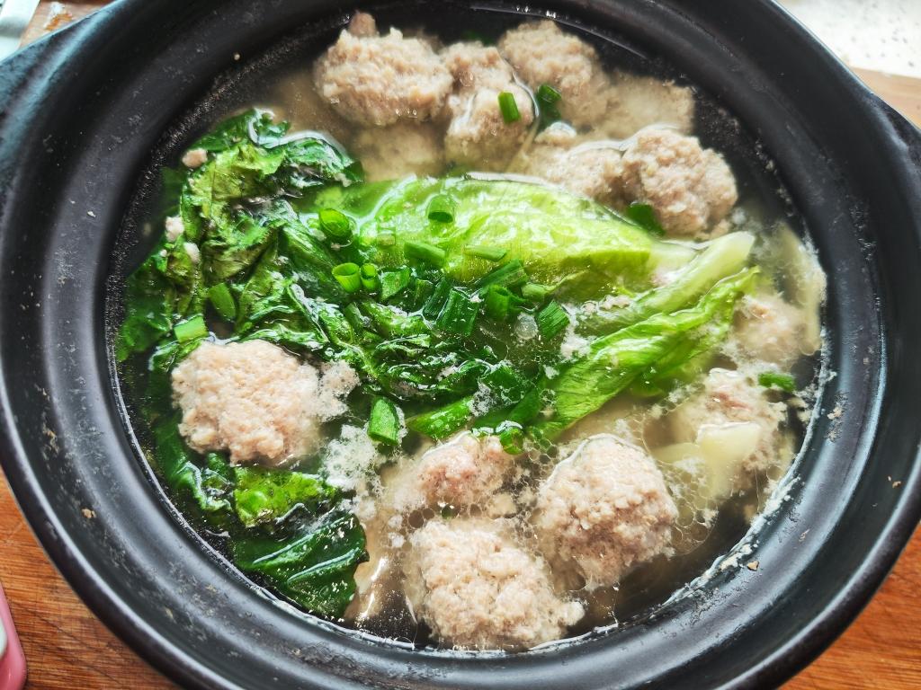 生菜肉丸汤的做法