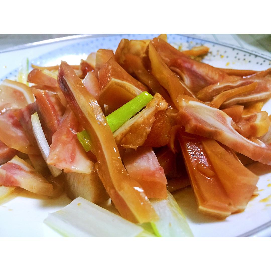 凉拌猪脆耳
