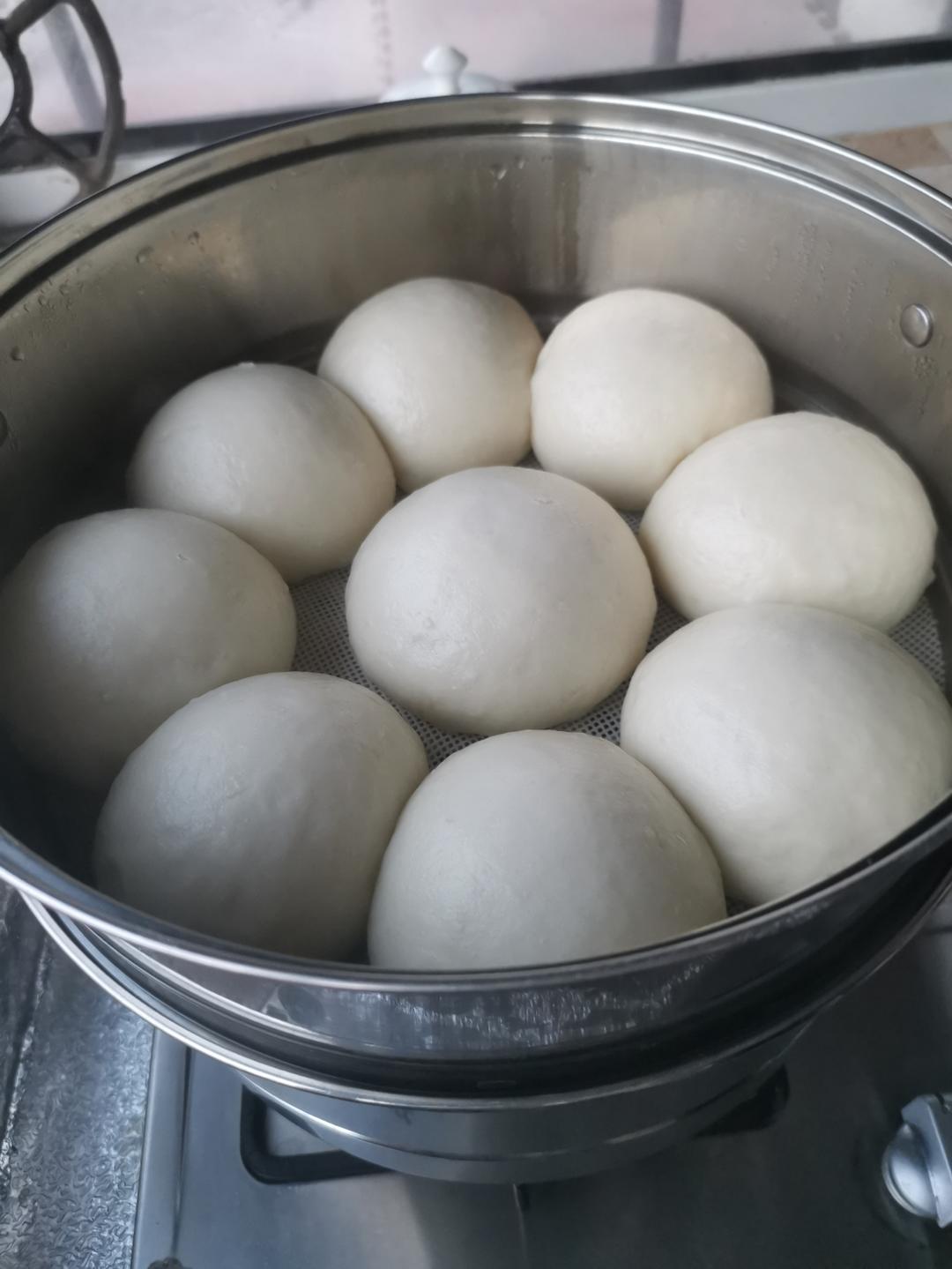 在面包机帮助下蒸馒头