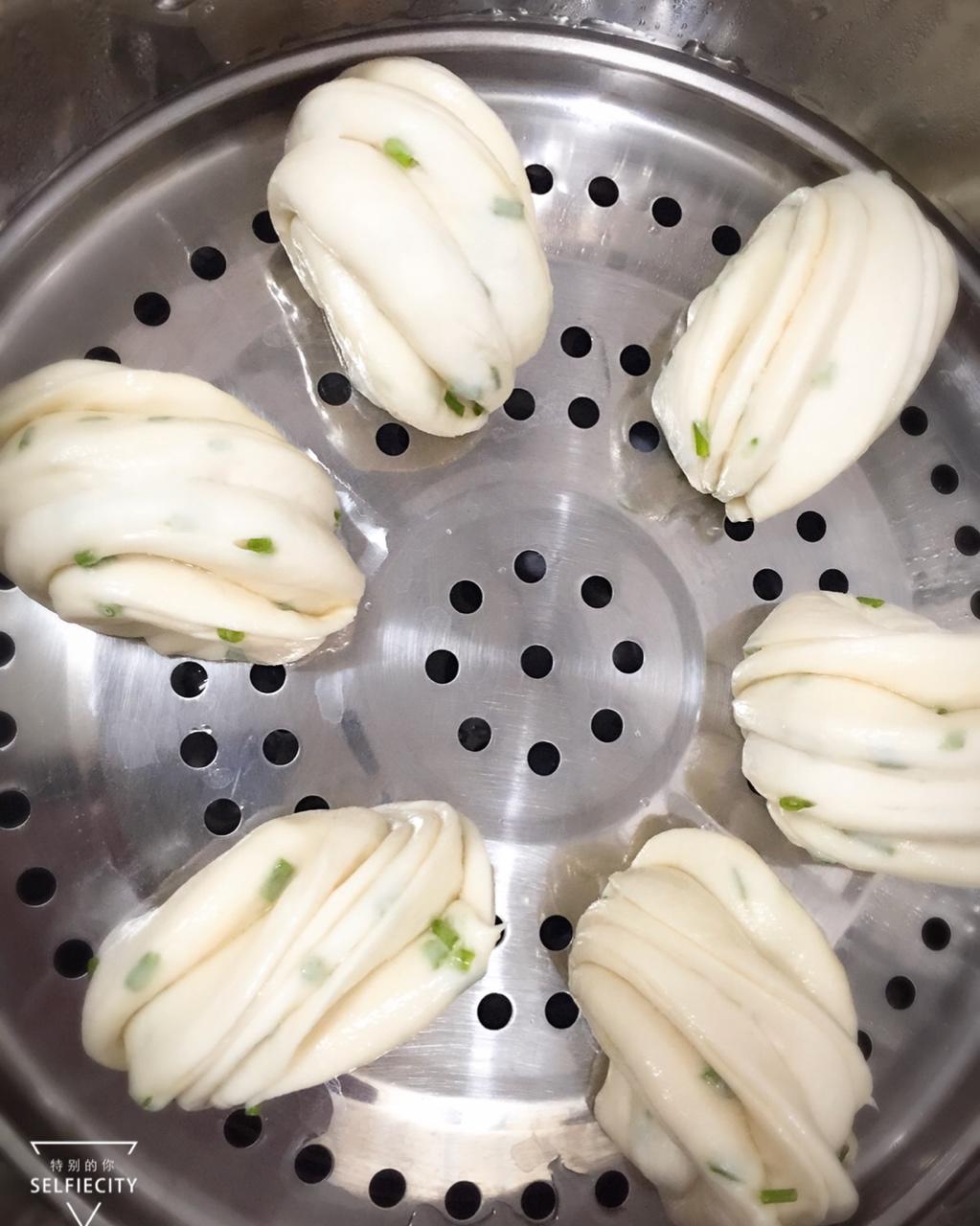葱油花卷 Steamed Roll