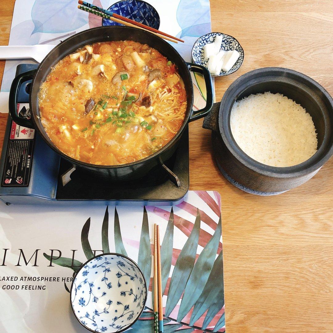 冬日治愈系|一人食韩式泡菜肥牛锅