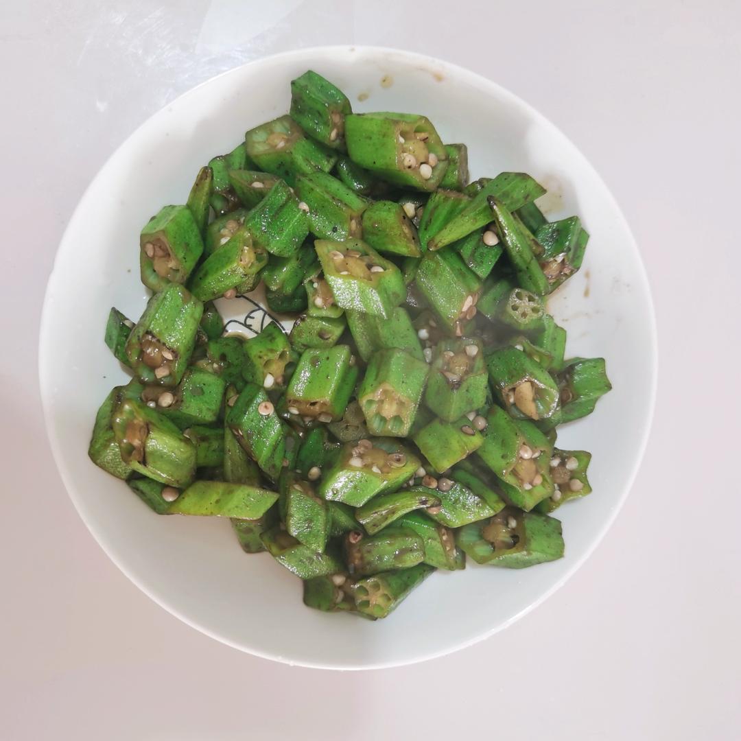 简单好吃的炒秋葵