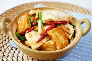 软嫩鲜香的豆腐鱼腩煲的做法 步骤9