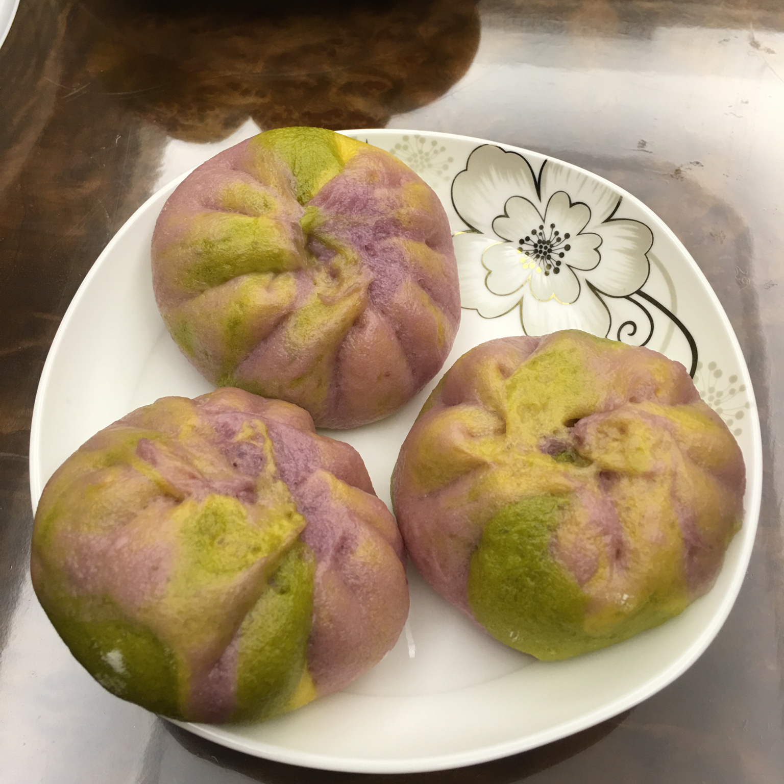 彩色包子