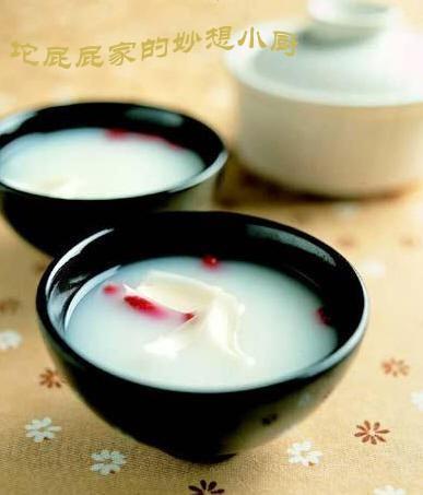 雪梨百合汤的做法