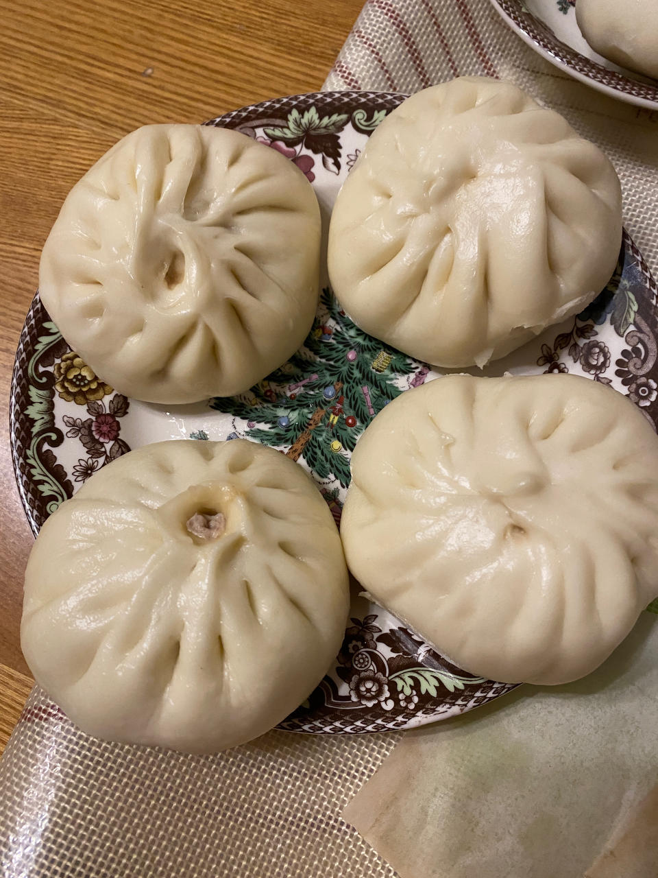 肉包子（猪肉大葱，满口留香）