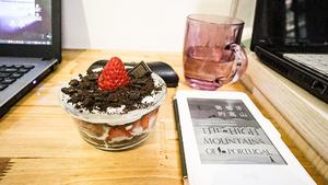 草莓巧克力蛋糕杯🍓的做法 步骤1
